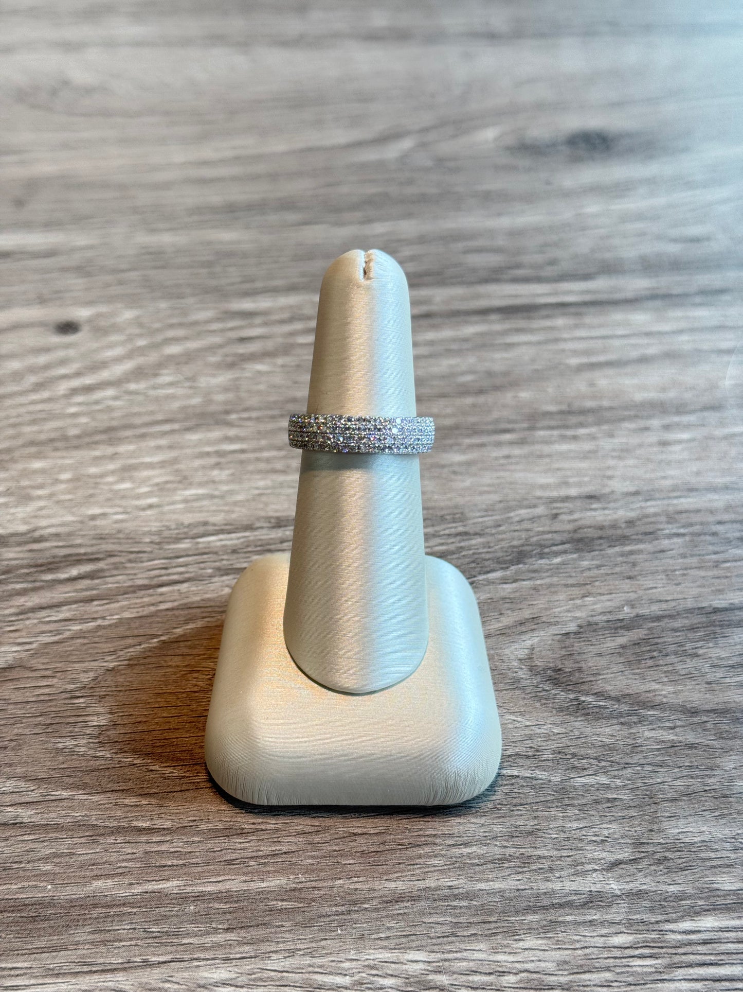 1.10 CTW Pavé Half Eternity Band