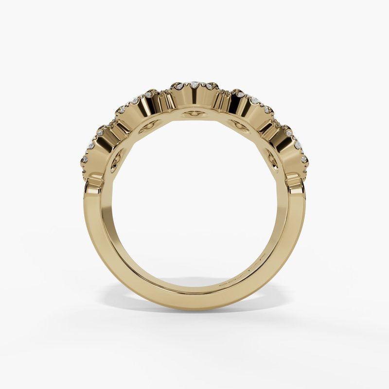 5 Stone Oval Cut Diamonds With Round Diamond Halo Band